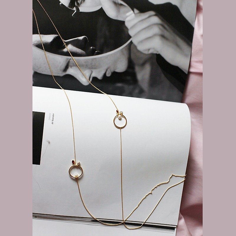 MissQueeny natural pearl necklace small circle of flexible adjustment / long chain - สร้อยคอยาว - โลหะ สีทอง