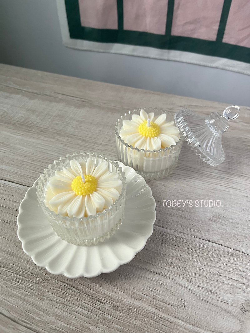 Toby Good Wax| White Daisy Craft Scented Candle Birthday Gift Graduation Gift Wedding Small Item - Candles & Candle Holders - Wax 