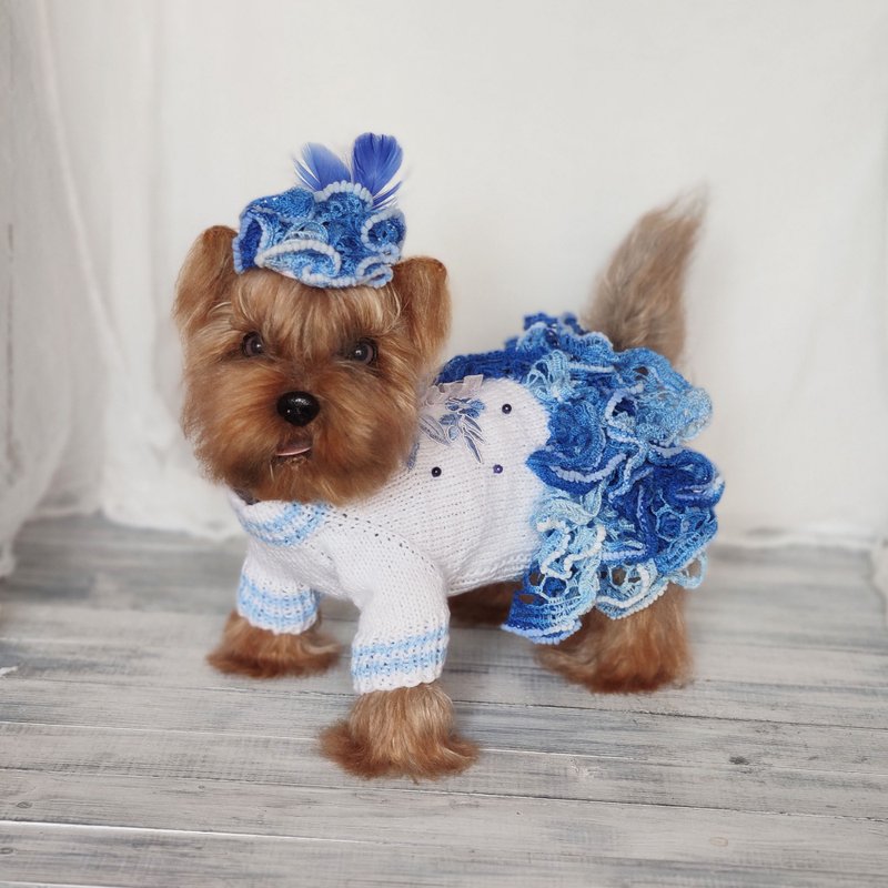 Handmade dog dress for small dog Ruffled dog dress Dog knitted dress  XXS dog cl - ชุดสัตว์เลี้ยง - ขนแกะ ขาว