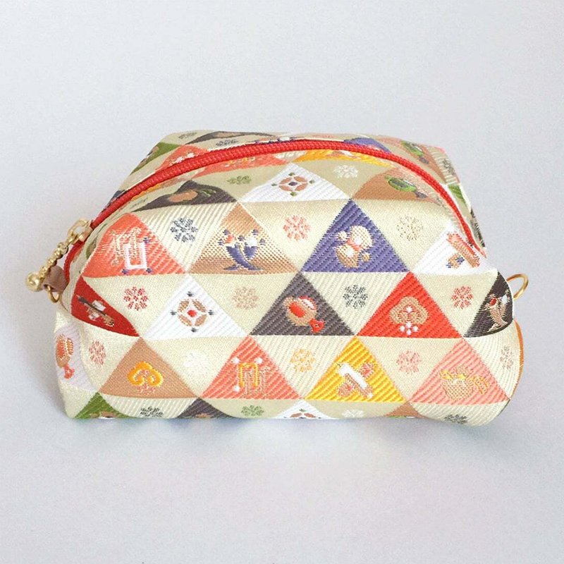 Pouch with Japanese Traditional Pattern, Kimono (Medium) "Brocade" - กระเป๋าเครื่องสำอาง - วัสดุอื่นๆ สีเหลือง