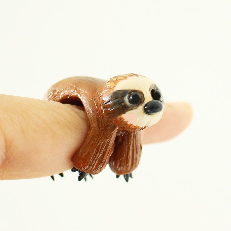 Sloth ring - Hand formed ring - แหวนทั่วไป - ดินเผา สีนำ้ตาล