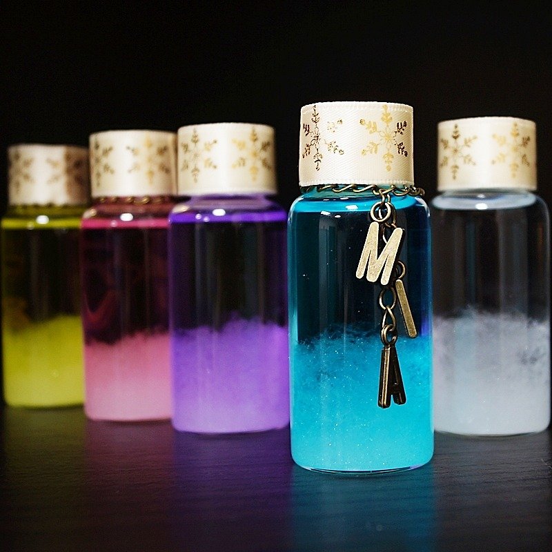Color Storm Glass 天氣瓶 客製化顏色 擺飾 療愈桌飾 客製化禮物 - 擺飾/家飾品 - 玻璃 多色