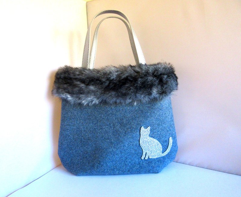 Eco-fur sparkling cat tote bag 　gray wool - กระเป๋าถือ - ขนแกะ สีเทา