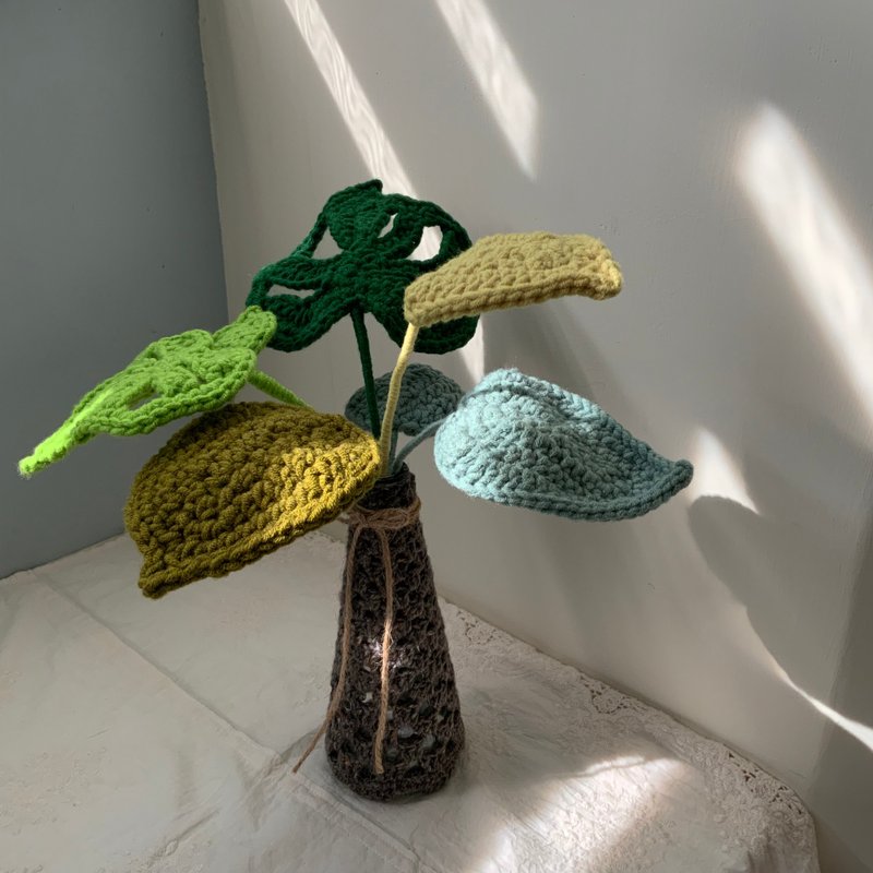 龜背芋瓶插 針織手作 - 擺飾/家飾品 - 其他材質 綠色