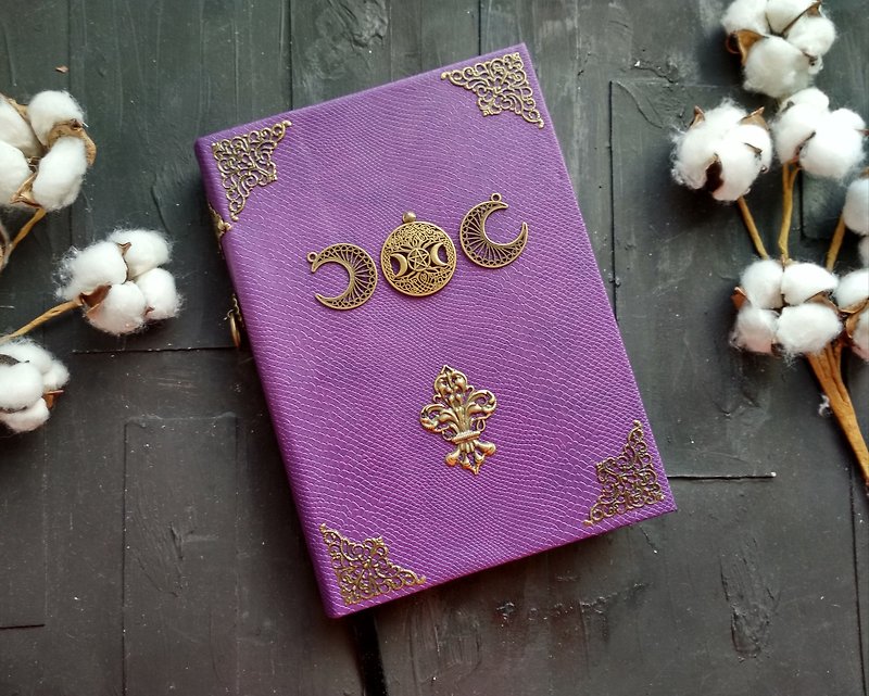 Spell book blank Shadows Witch grimoire journal handmade for sale moon - สมุดบันทึก/สมุดปฏิทิน - กระดาษ สีม่วง