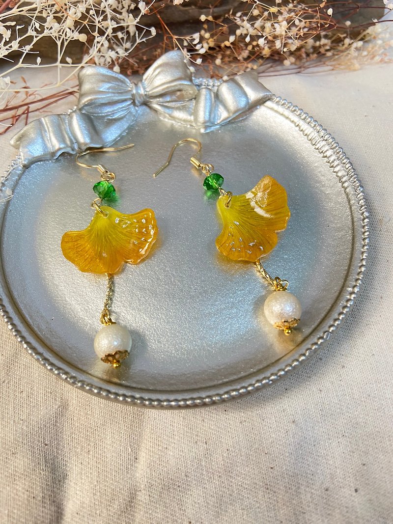 銀杏耳環-A款 - 耳環/耳夾 - 樹脂 橘色