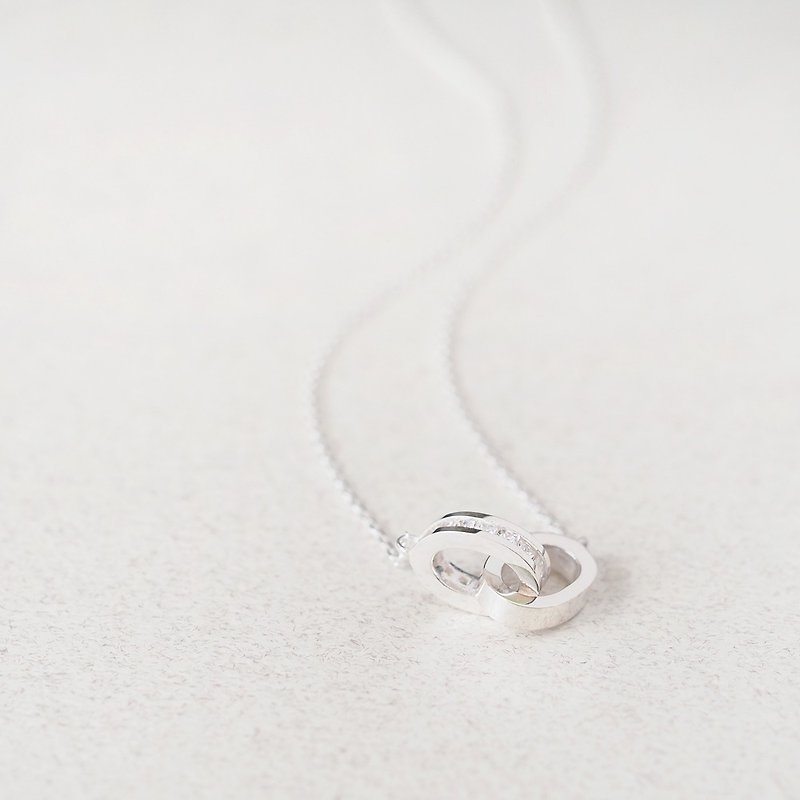 White Entwined Ring Necklace Silver925 - สร้อยคอ - โลหะ สีเงิน