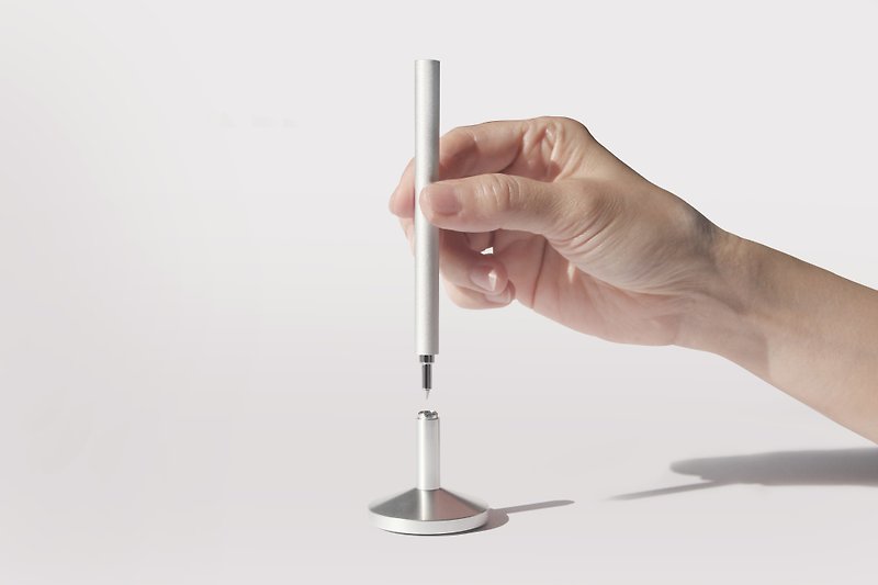 STAND: Desk & Portable Rollerball Pen (Sliver) - ไส้ปากกาโรลเลอร์บอล - อลูมิเนียมอัลลอยด์ สีเงิน