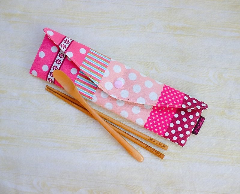 Pink little longer extended environmental protection tableware package chopsticks set straw bag - กระเป๋าเครื่องสำอาง - ผ้าฝ้าย/ผ้าลินิน สึชมพู