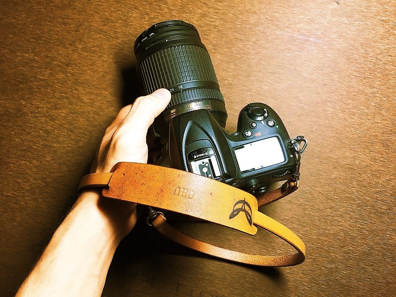 Leather Camera Strap - Classic antique - ขาตั้งกล้อง - หนังแท้ สีส้ม