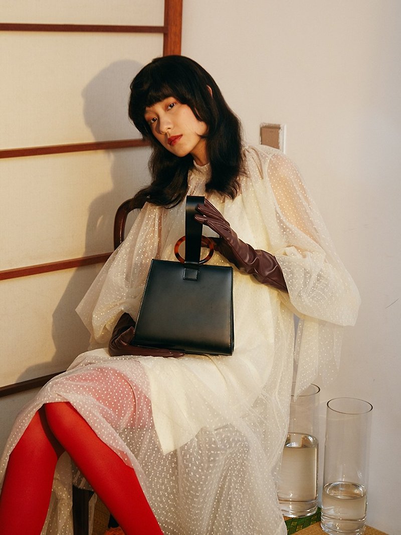 黒のミニマリストの韓国風のシングルリングハンドバッグ独立したデザインのポータブルレザーの第一層牛革通勤寛大なパッケージ - トート・ハンドバッグ - 革 ブラック