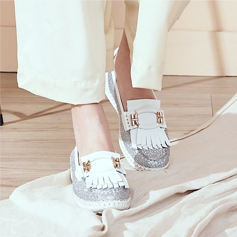 Tassel rhinestone leather magnetic air cushion balloon casual shoes (elf white) - Slippers - Genuine Leather White