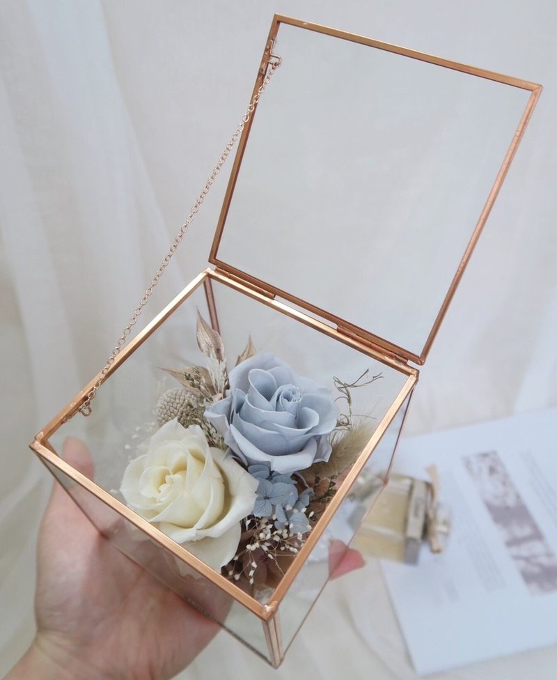 【客製化禮物】永生玻璃花盒－【莫莫守候】 | 情人節禮物/乾燥花 - 乾燥花/永生花 - 植物．花 灰色