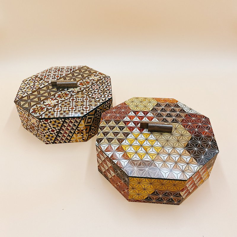 【箱根寄木細工】日本工藝品 糖果盒 點心盒 置物盒 (大) - 收納箱/收納用品 - 木頭 咖啡色