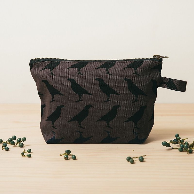Zipper Trapzoid Pouch / Crested Myna No.5 / Blacksmith - Toiletry Bags & Pouches - Cotton & Hemp Black