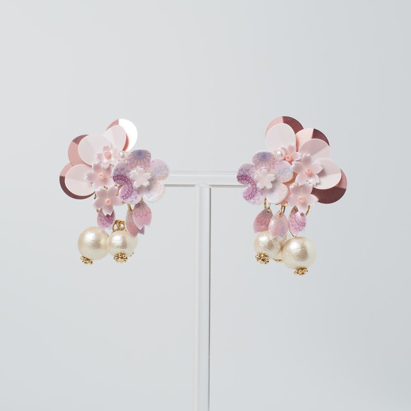 Rabbit pattern SAKURA cotton pearl pierces - Earrings & Clip-ons - Plastic Pink