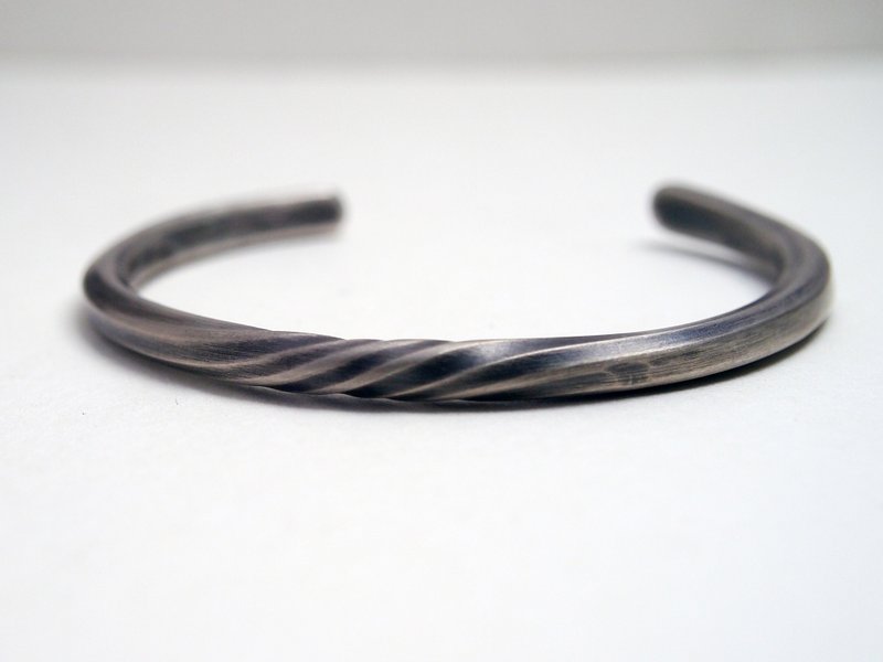 Line Series  #a290 Twist wire bangle - Bracelets - Silver Silver