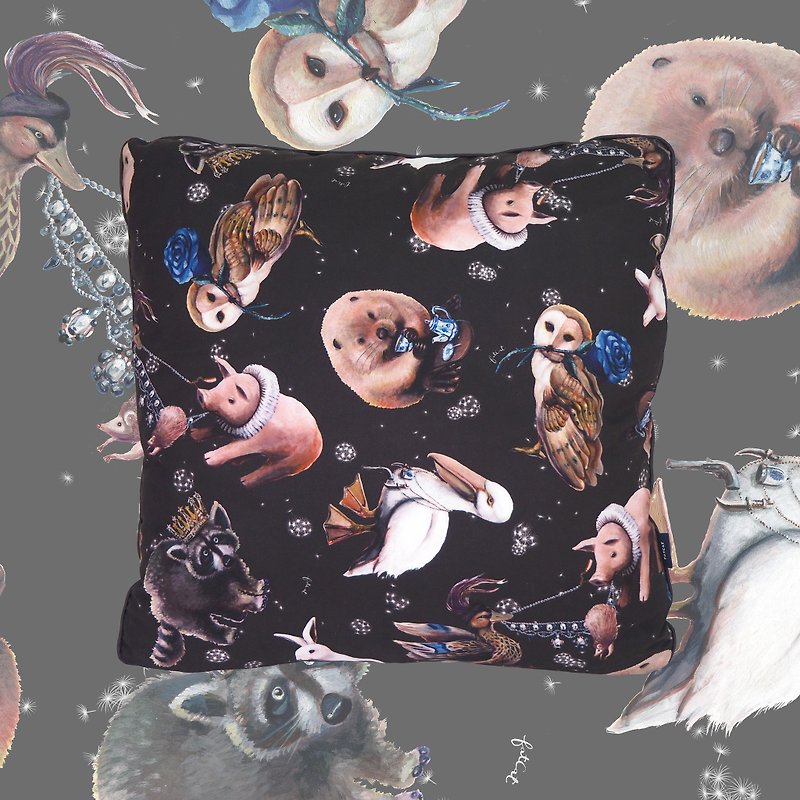 Animal Tea Party Pillowcase (Black) - หมอน - เส้นใยสังเคราะห์ สีดำ