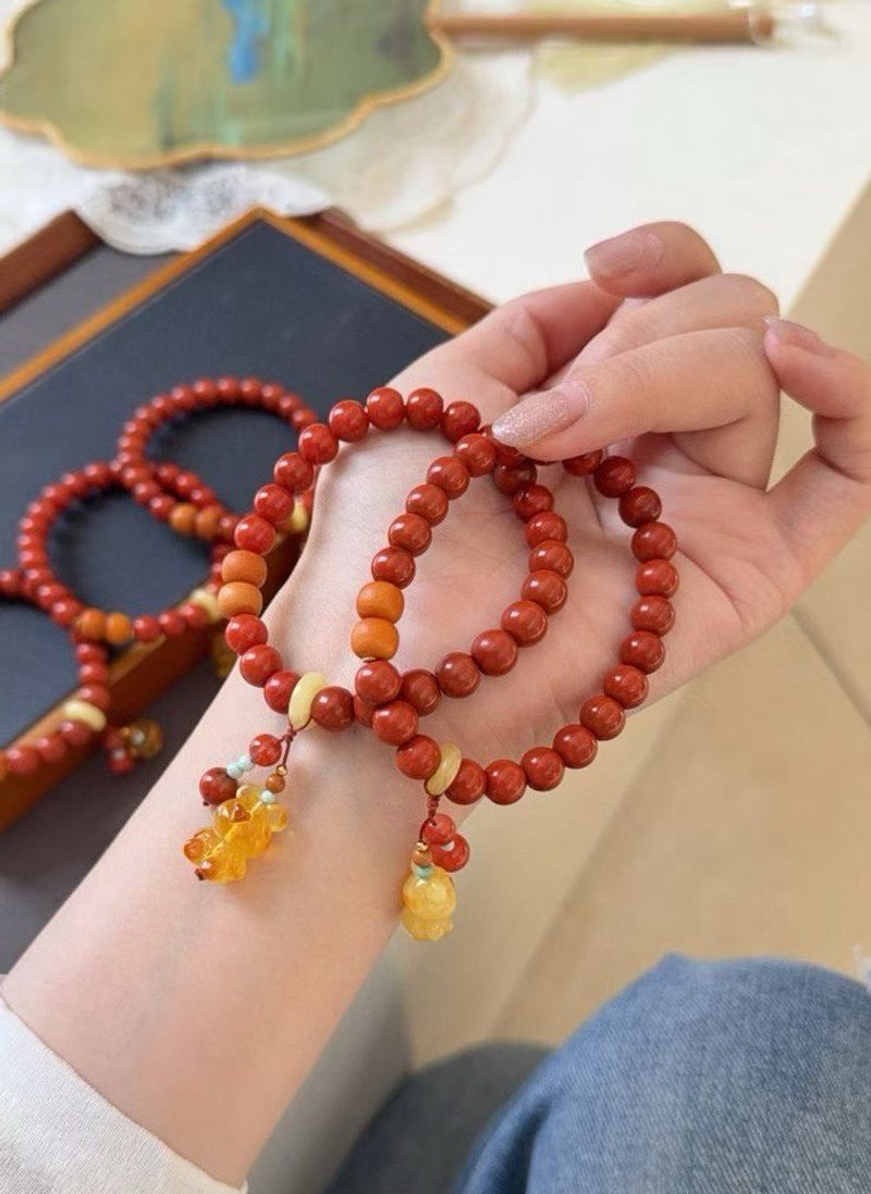 天然正宗川料柿子紅南紅手鏈手串滿色滿肉南紅手鏈蜜蠟熊生日禮物 - 手鍊/手環 - 玉石 