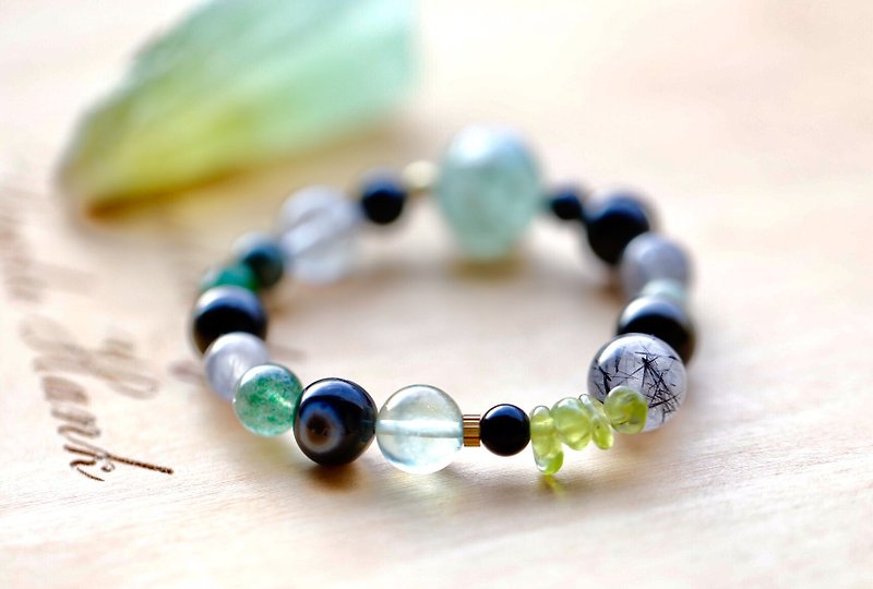 BLACK GREEN Natural chakra healing handmade gemstones bracelet - Bracelets - Crystal Green