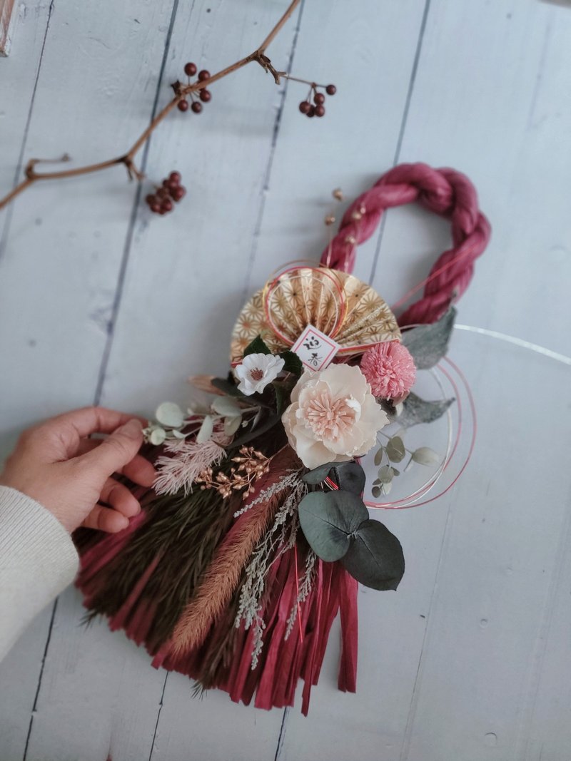 Taipei Flower Arrangement Course [Class for 1 person] Red Reflection to Welcome the Spring - Long Shape with Rope - Plants & Floral Arrangement - Plants & Flowers 