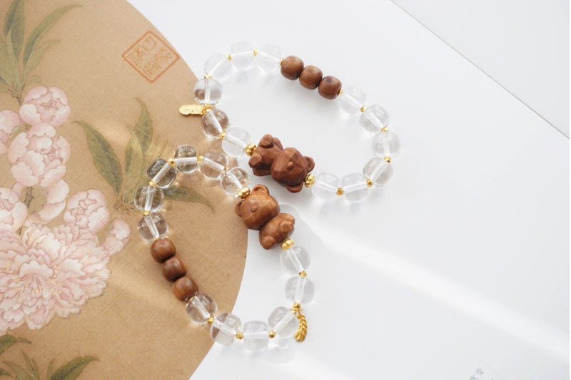 Natural raw mineral white crystal old type beads Mysore old mountain sandalwood bear design single circle bracelet - Necklaces - Crystal White