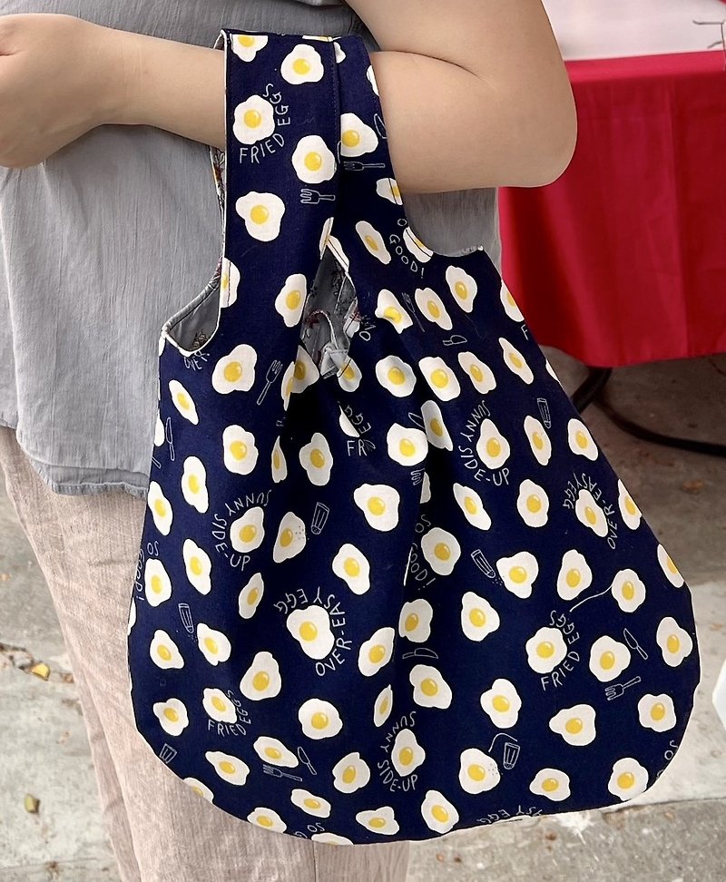 [Daily Handbag] Jade Patchwork Handmade-Folding Shopping Bag/Poached Egg - กระเป๋าถือ - ผ้าฝ้าย/ผ้าลินิน สีน้ำเงิน