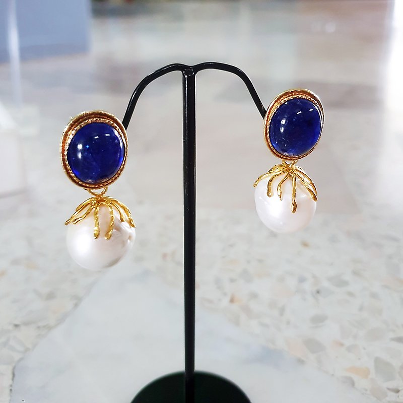 Sapphire earrings. Baroque pearls  92.5 sterling silver 18k gold plated - 耳環/耳夾 - 純銀 