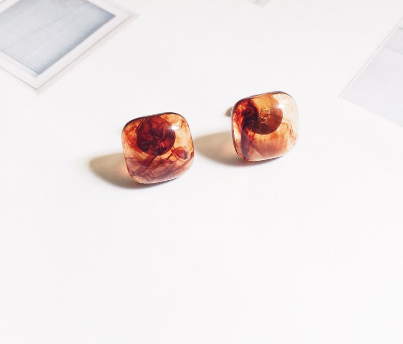 La Don - Earrings - Amber Toffee Ear - Earrings & Clip-ons - Acrylic Brown