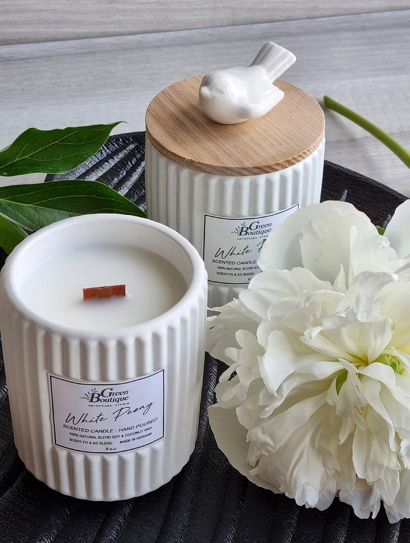 Luxury coco apricot creme scented candle WHITE PEONY - 香氛蠟燭/燭台 - 蠟 白色