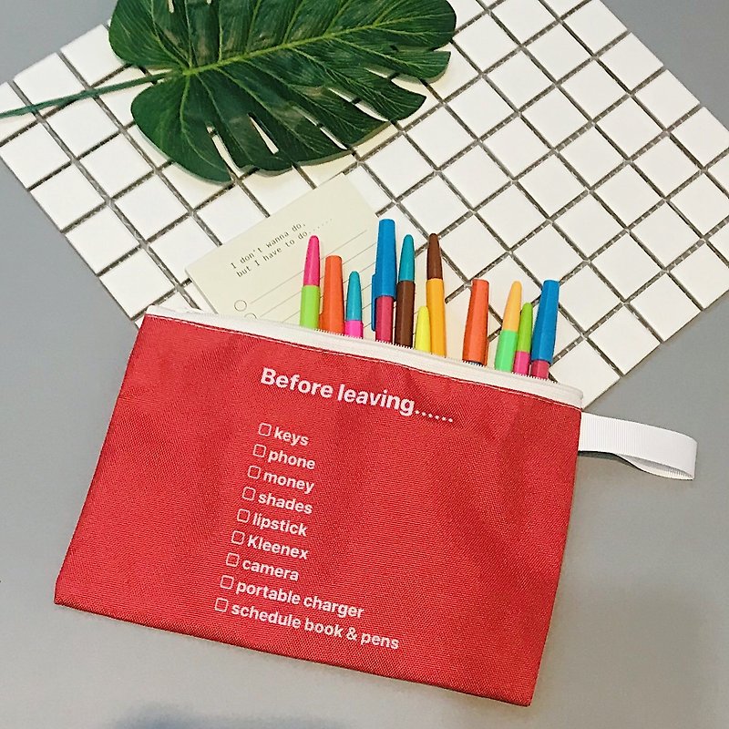 Before leaving Pencil case - กล่องดินสอ/ถุงดินสอ - วัสดุอื่นๆ สีแดง