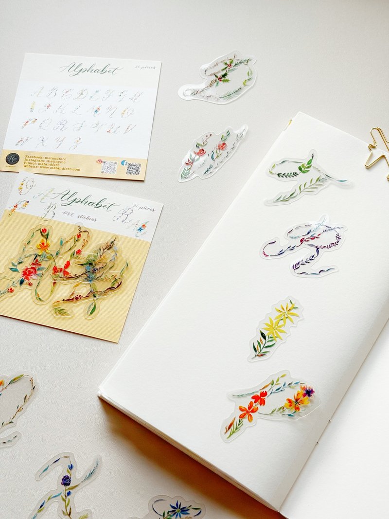 Mstandforc Floral Initials Sticker Set (26 pcs) - สติกเกอร์ - กระดาษ หลากหลายสี