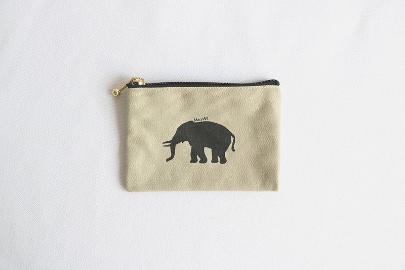 MaryWil Little Little Wenqing Coin Purse-Little Elephant - กระเป๋าสตางค์ - ผ้าฝ้าย/ผ้าลินิน สีกากี