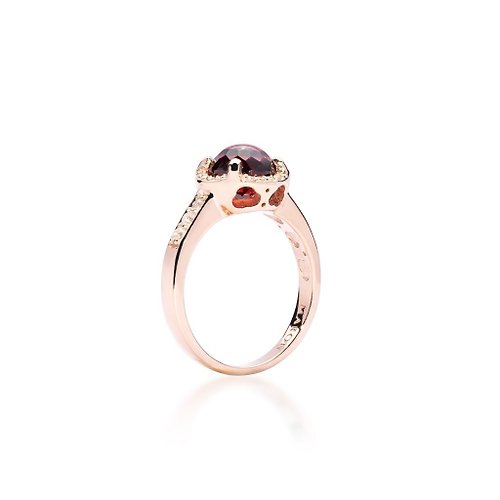 MARON Jewelry Little Daydream Ring with Red Garnet and Pave Setting White Zircon (Rose Gold)