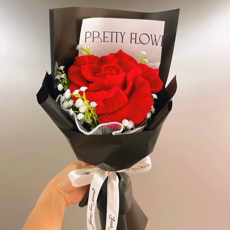 June Birth Month Rose Bouquet - Handcrafted Hooked Single Stem Birthday Flower - ช่อดอกไม้แห้ง - ผ้าฝ้าย/ผ้าลินิน หลากหลายสี