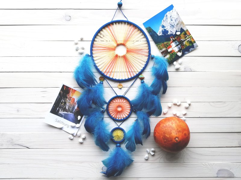 Blue dreamcatcher, Large wall hanging, Blue orange decor, Bedroom dream catcher - ตกแต่งผนัง - วัสดุอื่นๆ สีน้ำเงิน