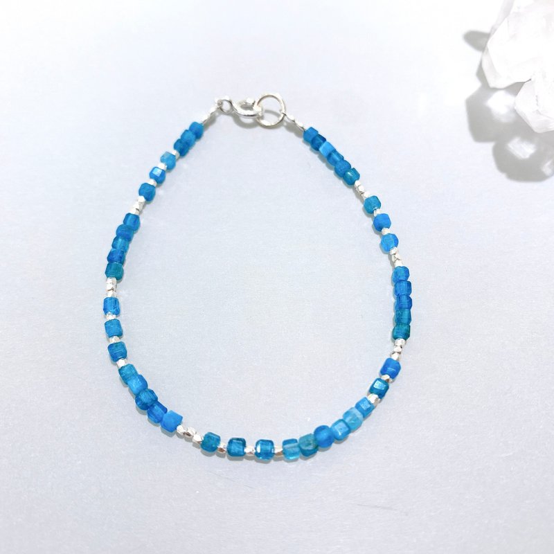 Ops Apatite Silver bracelet -磷灰石/925純銀/喉輪/天然石/手鍊 - 手鍊/手環 - 寶石 藍色