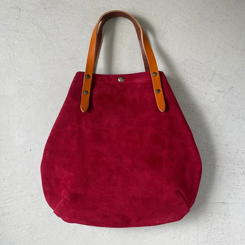 [Resale in 2023] Round tote bag S-size with beef floor velor and extra-thick oil slime [wine red] - Handbags & Totes - Genuine Leather Red