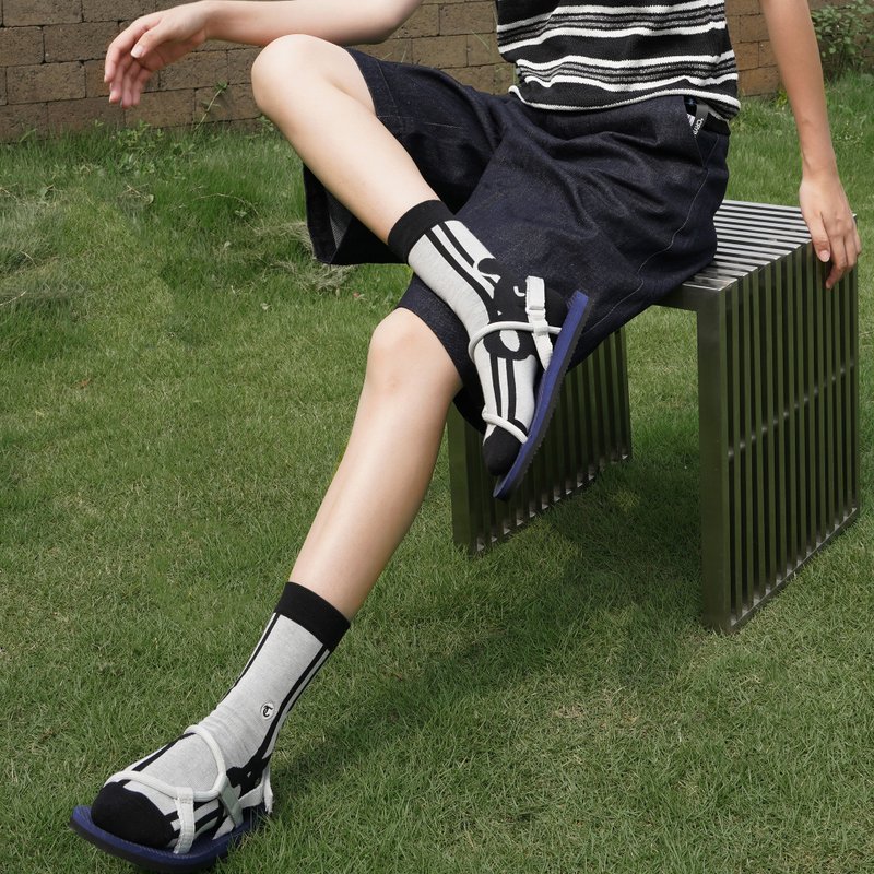 灰色小熊 情侶中筒襪 - 襪子 - 棉．麻 