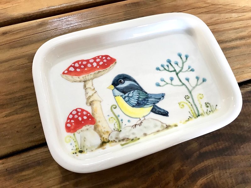Small fresh flowers and birds mushroom series underglaze painting - Plates & Trays - Porcelain Multicolor