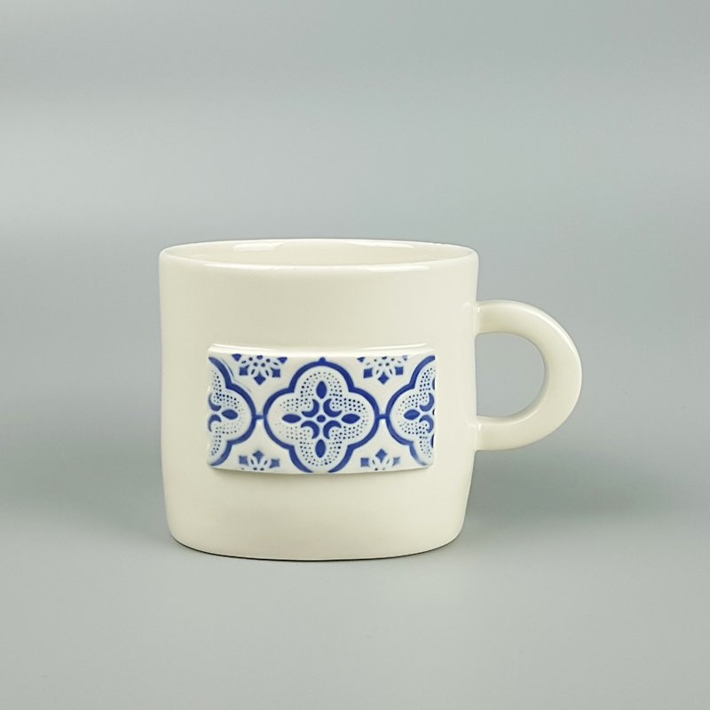 Window grille series-Window grille mug (blue) - Mugs - Porcelain Blue