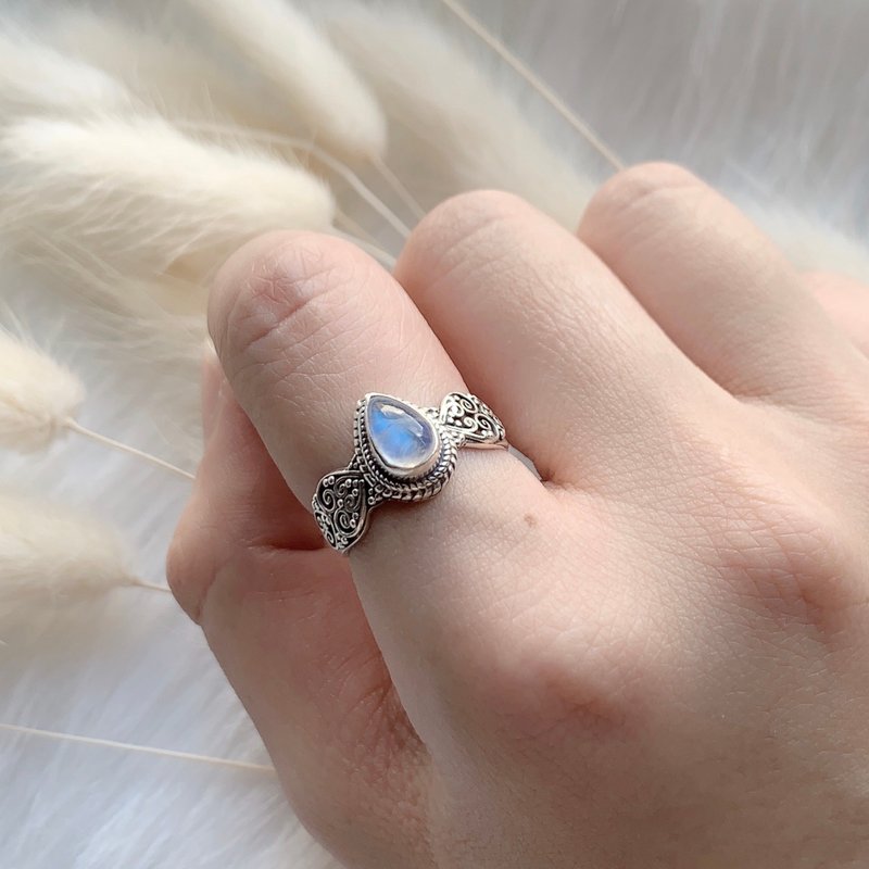 月光石925純銀水滴愛心典雅設計戒指 尼泊爾手工銀飾 - 戒指 - 寶石 藍色