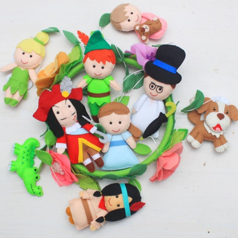 Fairy tale characters crib mobile for nursery decoration - ของเล่นเด็ก - เส้นใยสังเคราะห์ หลากหลายสี