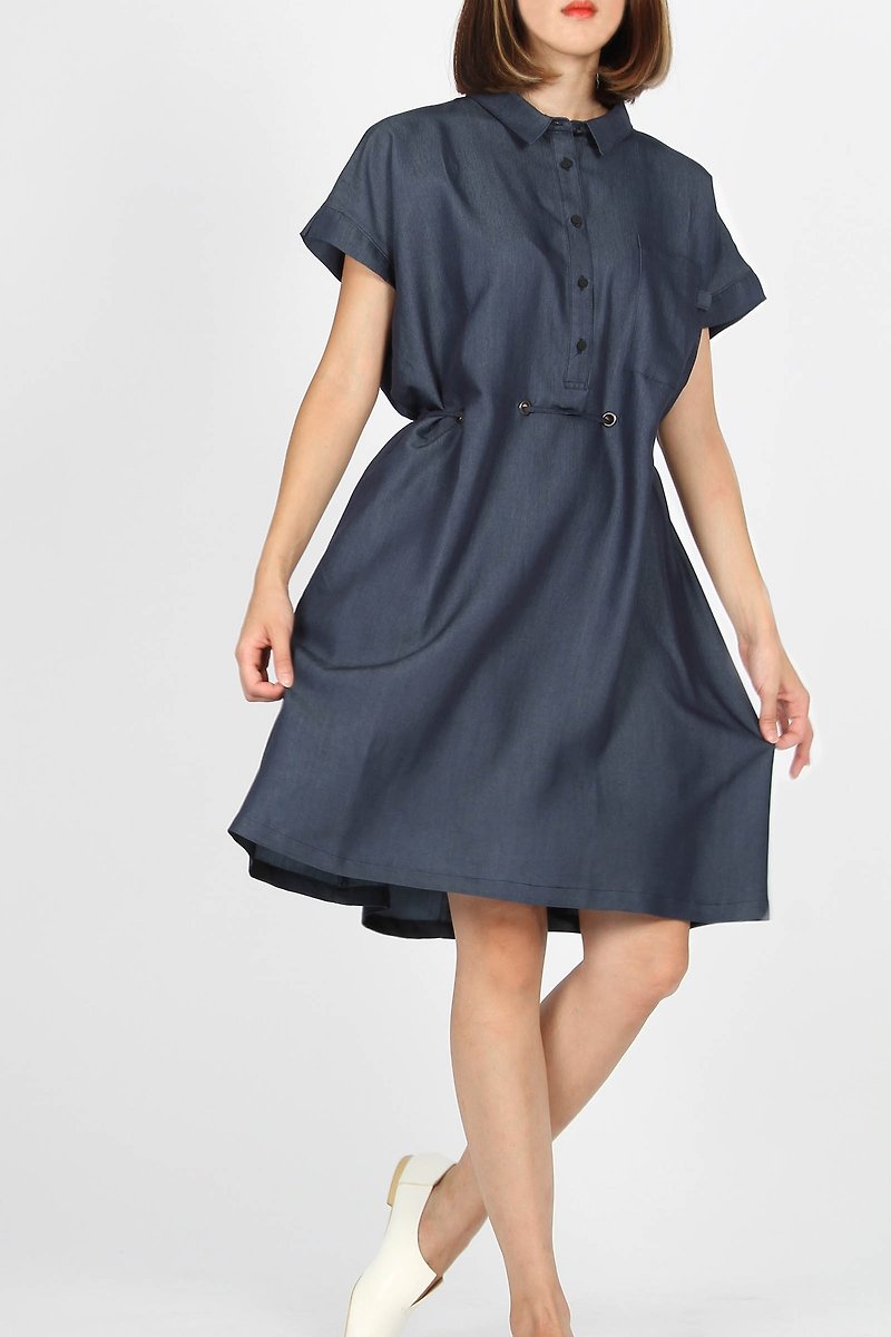 Reflective collar denim color waist dress - ชุดเดรส - ผ้าฝ้าย/ผ้าลินิน สีน้ำเงิน