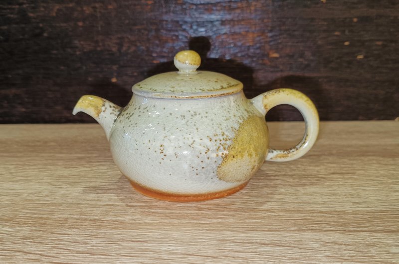柴燒白玉泥茶壺-鶯歌李玟叡 - 茶壺/茶杯/茶具 - 陶 