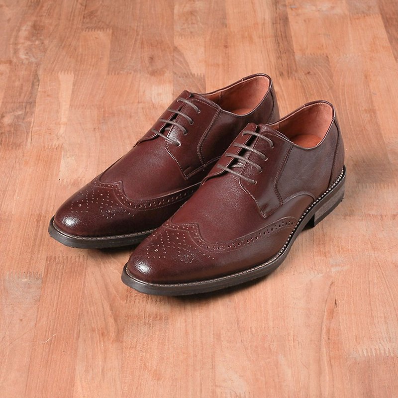 Vanger elegant and beautiful ‧classical leisurely elegant wing pattern carved official shoes Va145 all-match coffee - รองเท้าอ็อกฟอร์ดผู้ชาย - หนังแท้ สีนำ้ตาล
