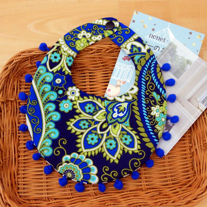 [Miya ko. Grocery cloth hand-made] Six-fold yarn baby bib shape bib hair ball bib folk custom - ผ้ากันเปื้อน - ผ้าฝ้าย/ผ้าลินิน 