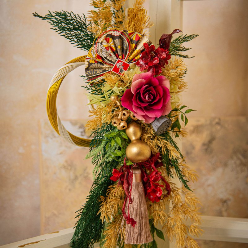 【納福】プリザーブドフラワー ドライフラワー 如意ひょうたん 日本しめ縄 (大) / お正月ギフト - ドライフラワー・ブーケ - 寄せ植え・花 レッド