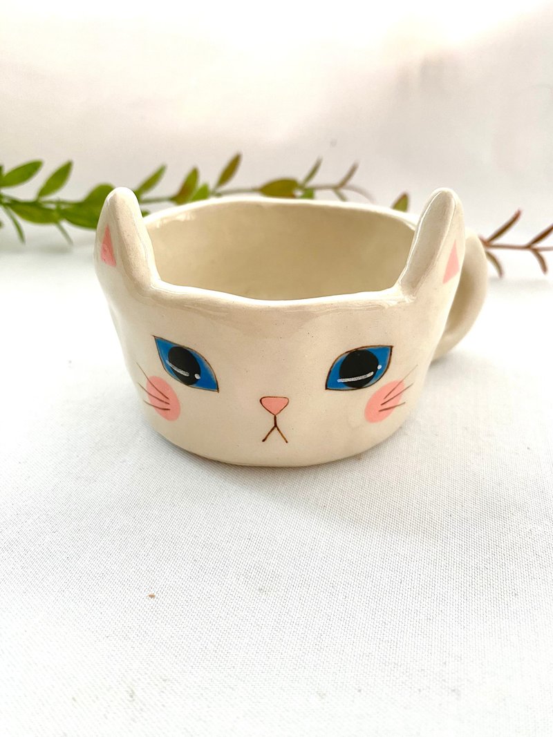 Cute White cat ceramic mug - 其他杯子 - 陶 白色
