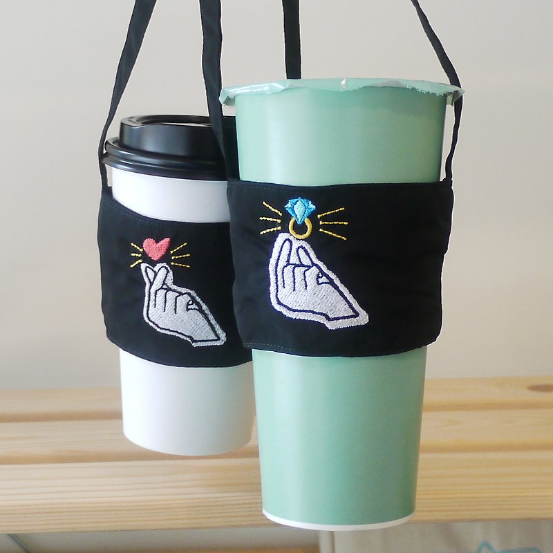 痣明爱春蕉袋走2 into the embroidered Chinese and English name environmental lovers drink bag - Beverage Holders & Bags - Thread 